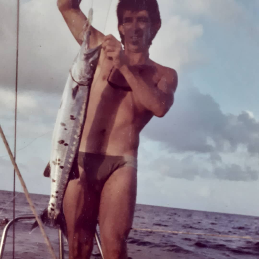 /4b salvador brazil catching fish.jpg